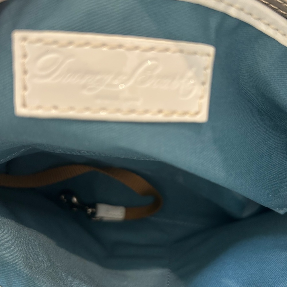 Chic Dooney & Bourke White Leather Tote with Gold Accents - Picture 14 of 15